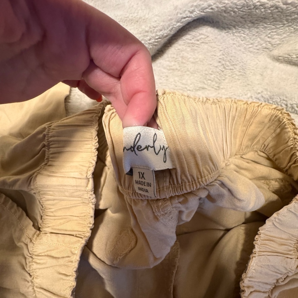 Wonderly Women's Tan Joggers - Picture 5 of 5